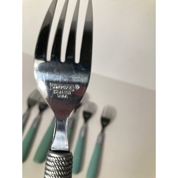 7 - Vintage Cambridge Forks Green Stainless‎ Flatware Plastic Handle 7 or 8" - Picture 5 of 6